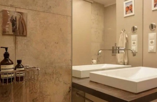 Ludwigsvorstadt-Isarvorstadt Apartment | Luxury apt walking distance to Octoberfest