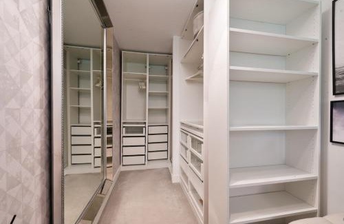 Elephant and Castle Apartment | Luxury Boutique Designer Apartment- Tube Access- Zone 1