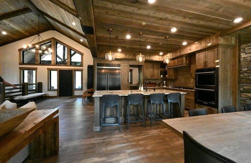 Island Park Cabin | Luxury Cabin | 20 Miles to Yellowstone! | Theater Room| Hot Tub