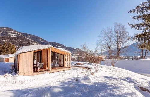 Kotschach-Mauthen Ski Chalet | Luxury chalet with dishwasher in the area