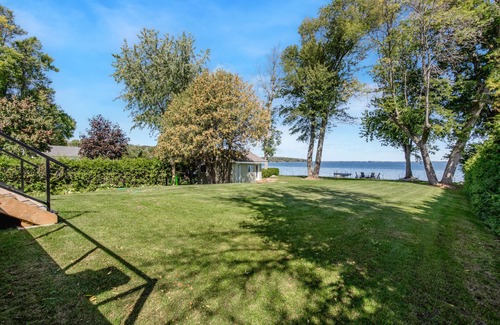 Oro-Medonte Cottage | Luxury Chalet Cottage Simcoe