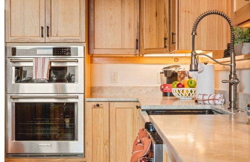 Sunday River Area House | Luxury Chalet w/Hot Tub & Mountain Views