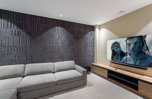 Le Praz Ski Chalet | Luxury Chalet with Pool, Near Ski Lifts in Courchevel