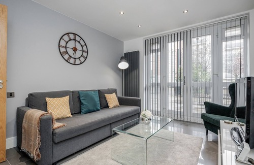 Bromley South Apartment | Luxury Chic Apartment near Canary Wharf, Excel, O2 & Stratford