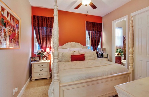 Irish Channel Bed & Breakfast | Luxury Contemporary 4Bdrm Home Heart Of Uptown Blocks From Magazine Shopping