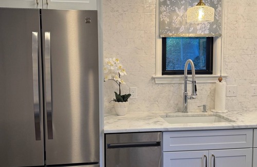 Collegedale Cottage | Luxury Cottage full of amenities in Collegedale perfect for a getaway!