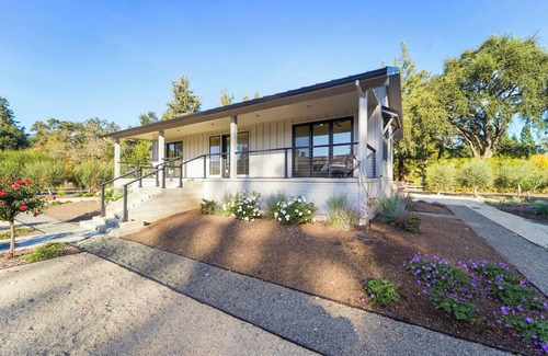 Napa Cottage | Luxury cottage minutes from Yountville with Pool/SPA Access