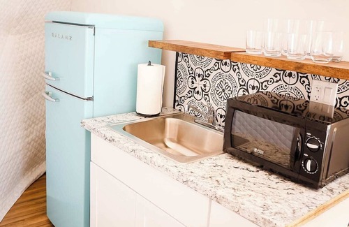 Eureka Springs Apartment | Luxury Dome with Cedar Hot Tub on deck, only 15 minutes from downtown Eureka Springs and 8 minutes from Beaver Lake.