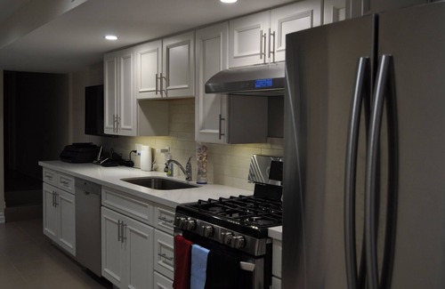 Alexandra Park Apartment | Luxury Downtown Toronto Basement Suite - Heart of Queen West- Monthly