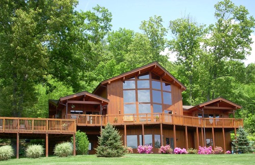 Clyde House | Luxury Estate on 5 Acres