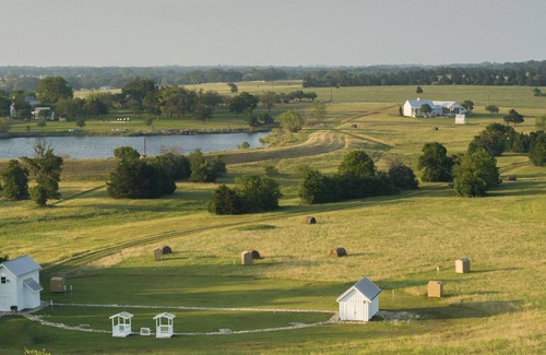 Round Top Other | Luxury Farm Experience | 7 Min to Round Top!