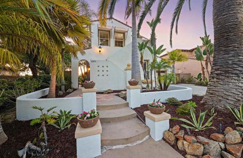 Carlsbad House | Luxury Gated Villa with 4 Ensuite Suites, Resort Pool, Views & Trails