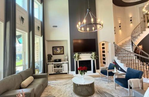 Atascocita House | Luxury Getaway w Pool, Sauna, Gym and Lagoon