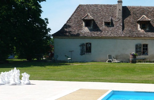 Boisse Cottage | luxury gite for couples, no children. Peace, great views, large pool and spa.