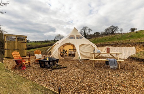 Bath RV Rental | Luxury Glamping - Charlcombe Valley Orchards, Bath