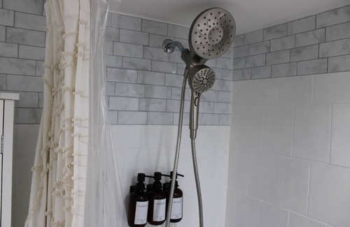 Near Northeast Apartment | Luxury Group Retreat in Heart of DC!