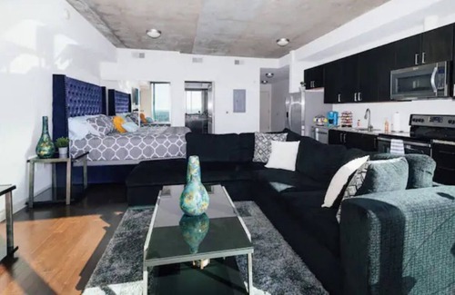 Lenox Apartment | Luxury High Rise in Buckhead Business District!