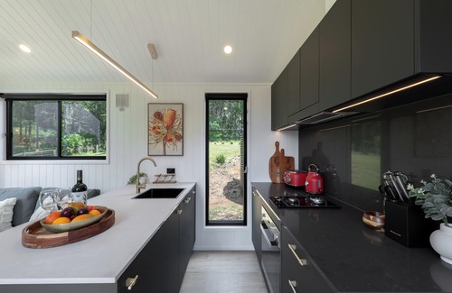 Palmwoods Cabin | Luxury Hinterland Tiny Home | Secluded Romantic Escape with Stunning Views