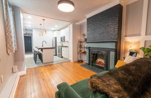Upper Fells Point Apartment | Luxury Historic Apartment-Stunning City Skyline!