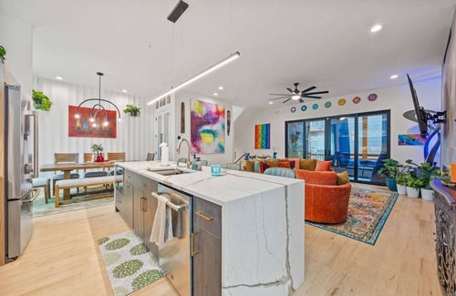 Reynoldstown House | Luxury Home 4BR/4.5BA,City Views+HotTub+GameRoom