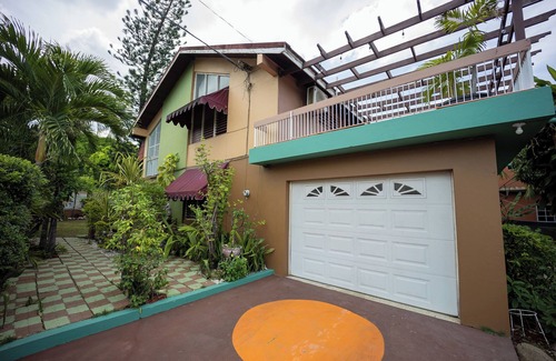 Camperdown House | Luxury Home in Kingston City, away from the hustle and bustle!