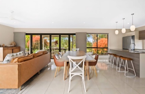 Peregian Beach House | Luxury home on Golf Course with pool