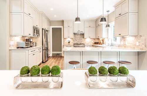 Boyne City House | Luxury Home | Ski-In/Ski-Out | Private Hot Tub | Gated Community | 18 Guests