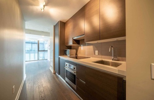 Niagara Condo | Luxury Hotel-Inspired Condo