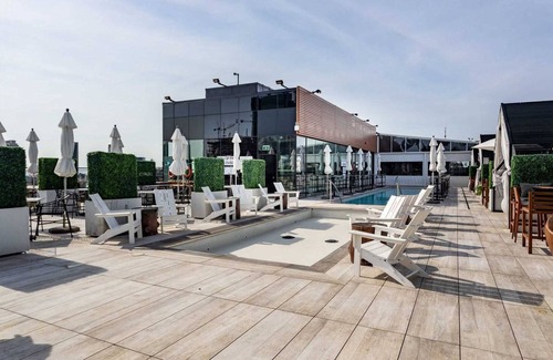 Niagara Condo | Luxury Hotel-Inspired Condo