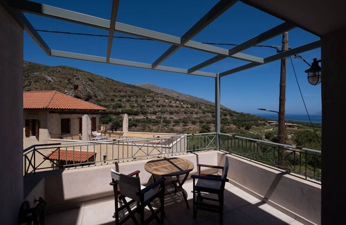 Kaliviani House | Luxury House W/sea View Next to Balos, Strong Wifi