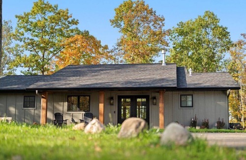 Crosby Cabin | Luxury Lakefront Villa - Private Beach & Dock