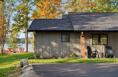 Crosby Cabin | Luxury Lakefront Villa - Private Beach & Dock