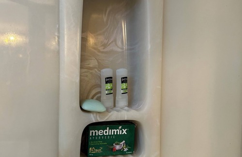 Richmond House | Luxury living for all travellers with private bathroom and balcony.