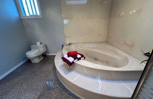 Richmond House | Luxury living for all travellers with private bathroom and balcony.