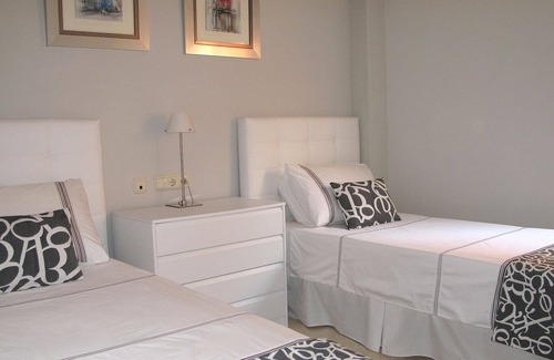 Marbella Apartment | Luxury Marbella 2 bed apt. Wonderful sea and mountain views. Golf, Water Sports