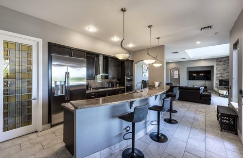 Canyon Gate House | Luxury Modern Estate, Amazing Strip Views! Pool, Spa, Basketball, Game Room