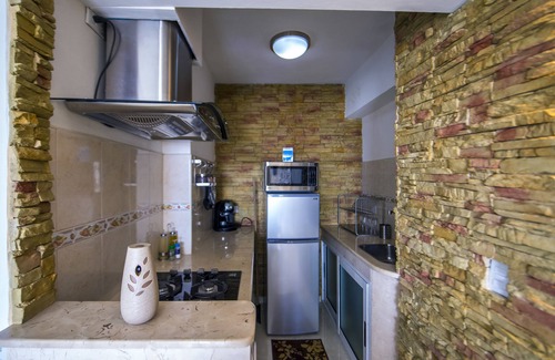 Centro Havana Apartment | Luxury Neptuno Apartment