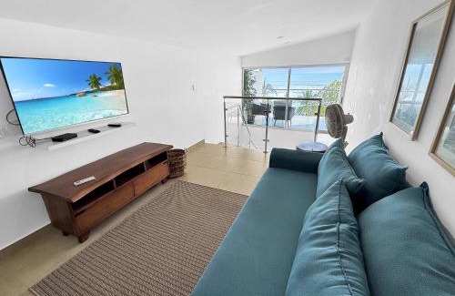 Bejuco Apartment | Luxury Oceanfront Penthouse 5th & 6th Floors w 2 Balconies