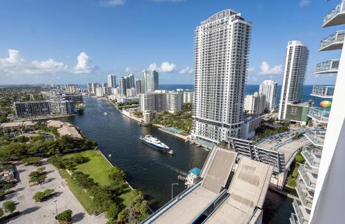 Hallandale Beach Apartment | Luxury Oceanview Apartment