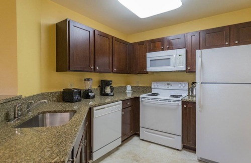 Williamstown Resort | Luxury one bedroom and one bathroom unit with full amenities