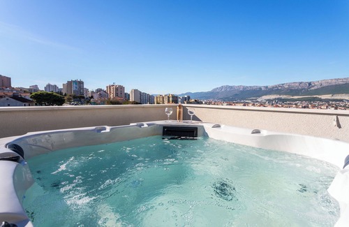 Mejasi Apartment | Luxury penthouse Papic