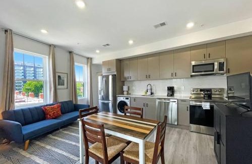 Northeast House | Luxury Penthouse , Private RoofDeck & Amazing View