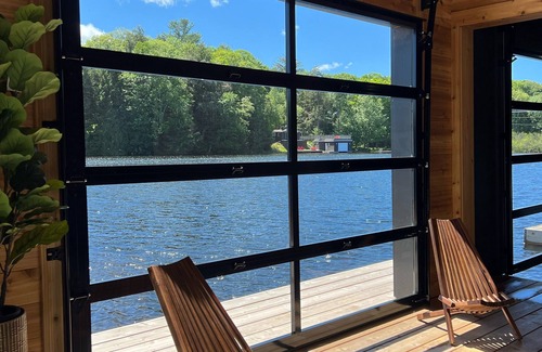 Bala Cottage | Luxury Port Carling Cottage w/boathouse & Hottub