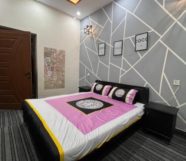 Faisalabad House | Luxury Premium just Families