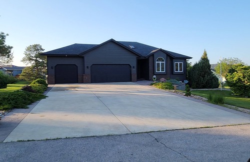 Summerset House | Luxury, Private,Relaxation with beautiful quiet area in the heart of the hills