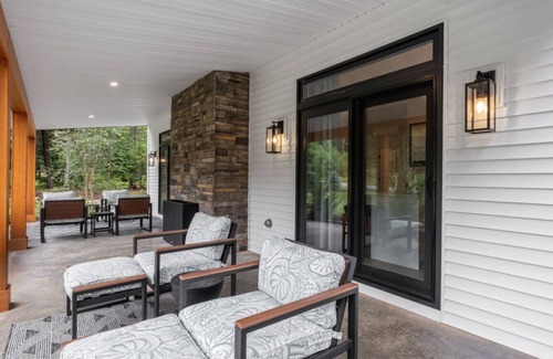 Thornton House | Luxury Retreat in the Mountains!