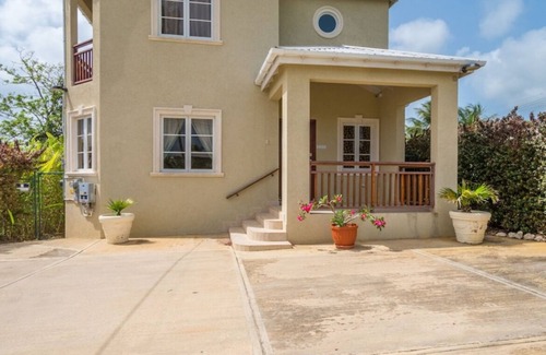 Weston Villa | Luxury retreat with contemporary design less than 5 minutes walk to the beach