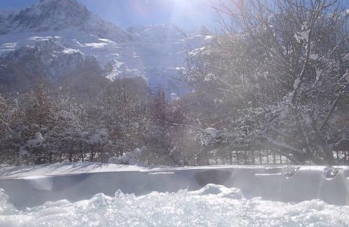 Les Bossons Ski Chalet | Luxury Spacious Chalet in Chamonix