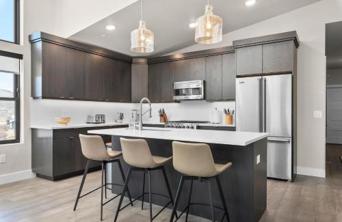 Park City Apartment | Luxury Stays Club B6 302, lovely 3Br Condo, New Deer Valley 1 min Park City 10 min