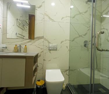 Labadi Apartment | Luxury Studio Apt at 233 Boulevard Cantonment-Accra